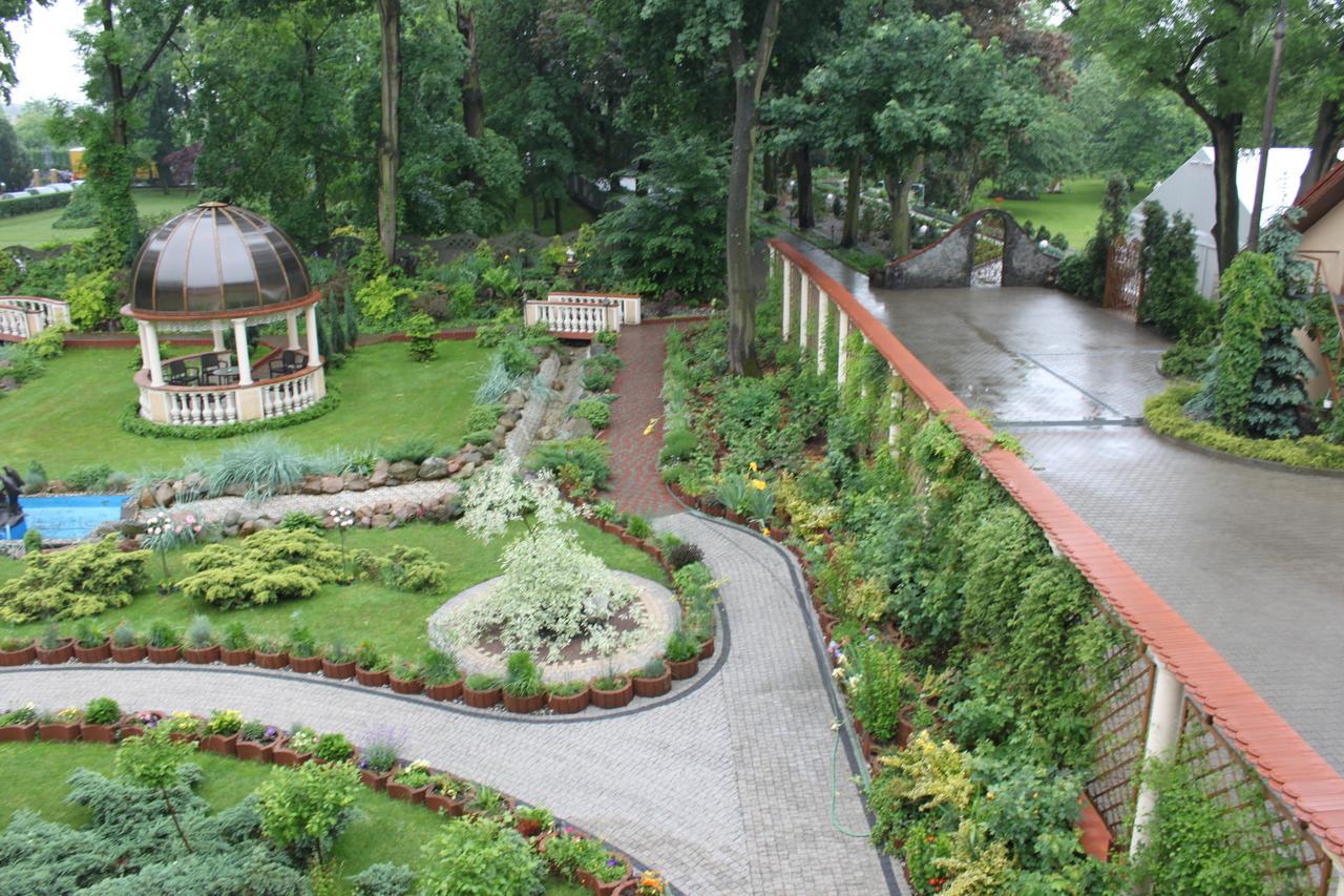 Palac Ogrodowa Tarnowskie Gory Exterior photo